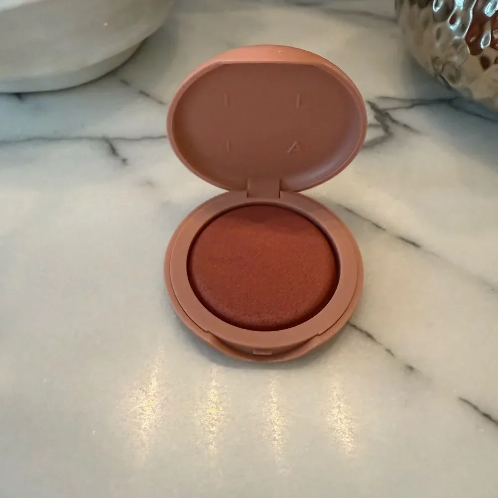 ILIA Soft Focus Blurring Blush - Talc-Free Powder Blush Color is Wonder